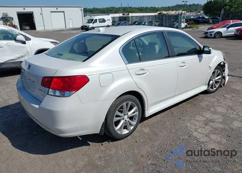 2014 Subaru Legacy 2.5I Premium z USA, uszkodzony, nr VIN 4S3BMBD68E3033499